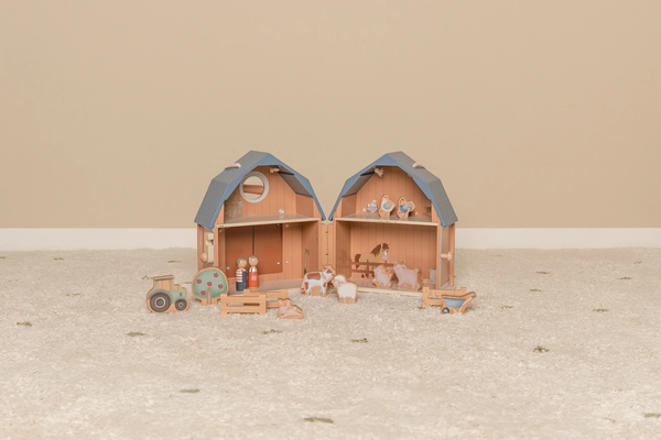 Little Dutch Farm - Barn Dolls House Little Farm